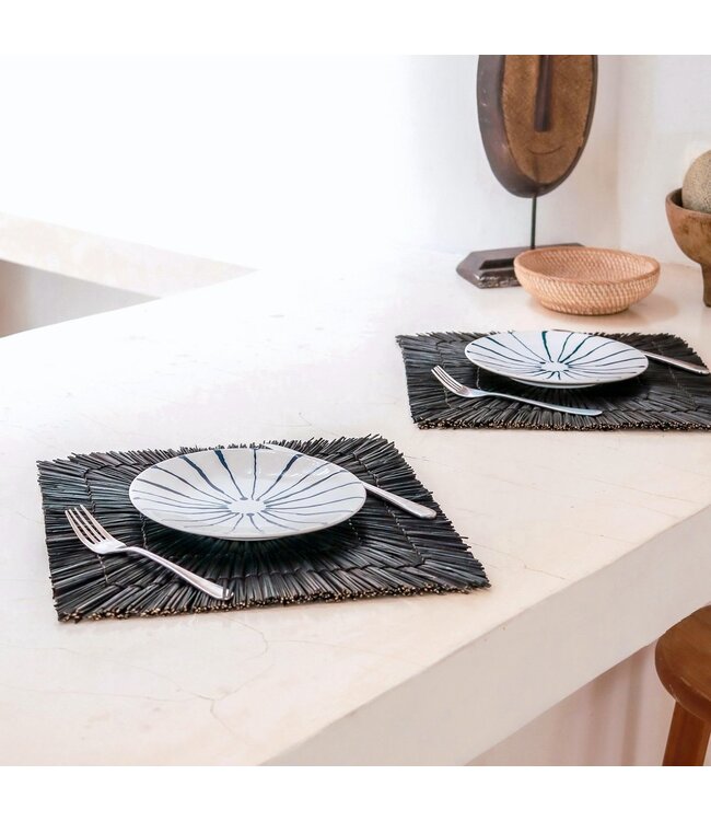 Soeji Zwart zeegras placemat (set van 2, 4 of 6) 36 cm | Rechthoekige vierkante tafelmat VARNA (zwart)
