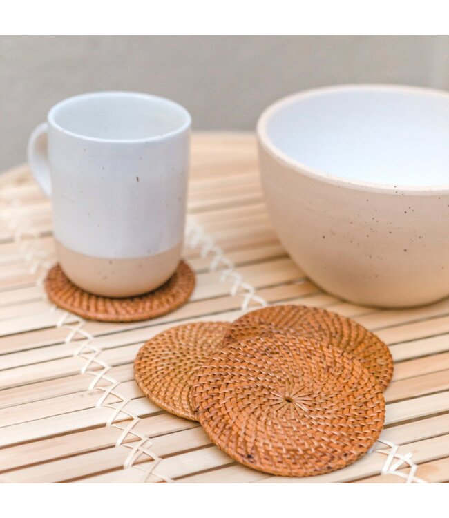 Soeji Ronde rotan onderzetters set van 4 of 8 handgemaakte TIBU