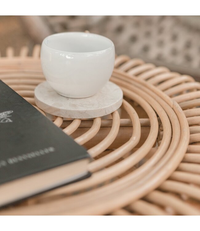 Soeji Ronde marmeren onderzetters set van 4 of 8 handgemaakte RANUKA (wit)