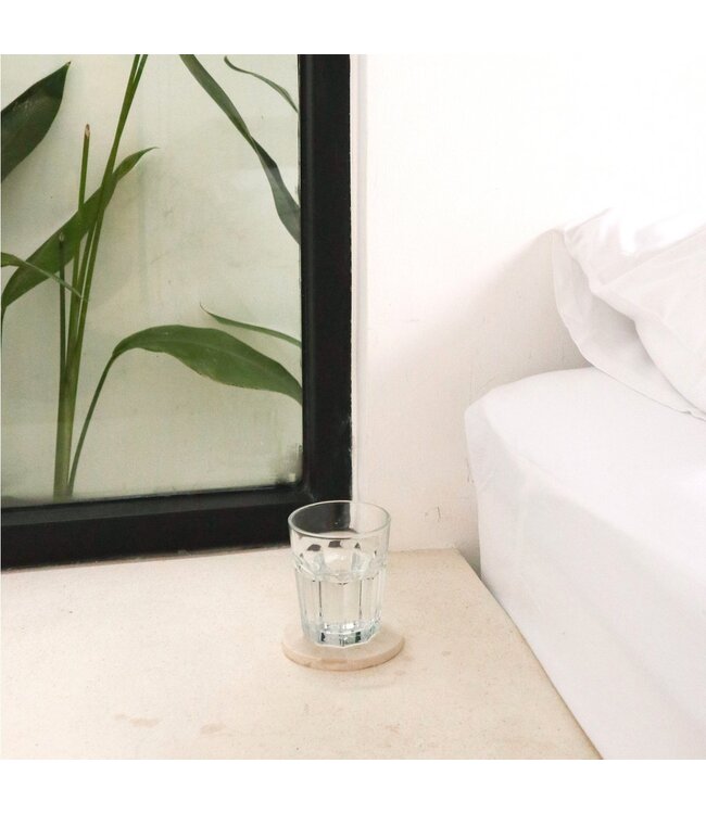 Soeji Ronde marmeren onderzetters set van 4 of 8 handgemaakte RANUKA (wit)