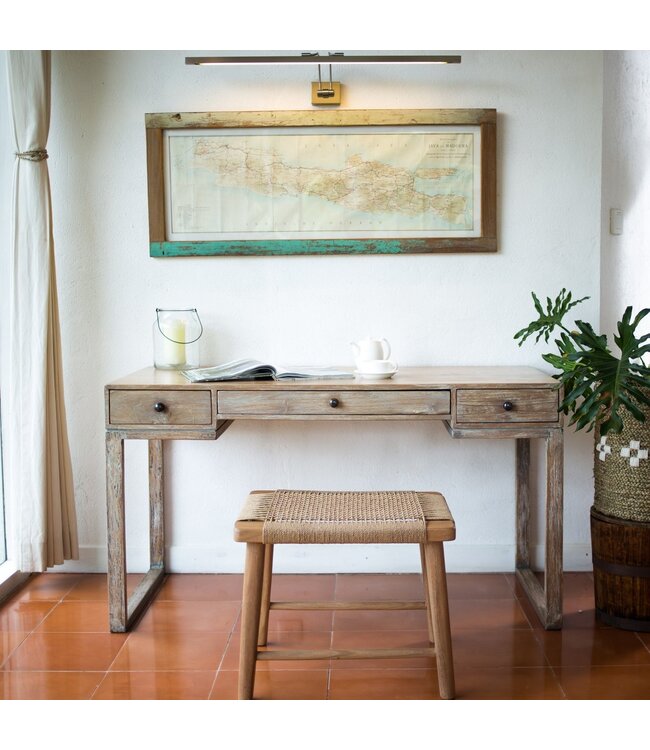 Soeji Grote houten kruk SUNDA gemaakt van Trembesi met een zitvlak van geweven gerecycled papier