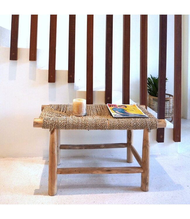 Soeji Bank SUNGAI gemaakt van massief hout met zitvlak van geweven zeegras