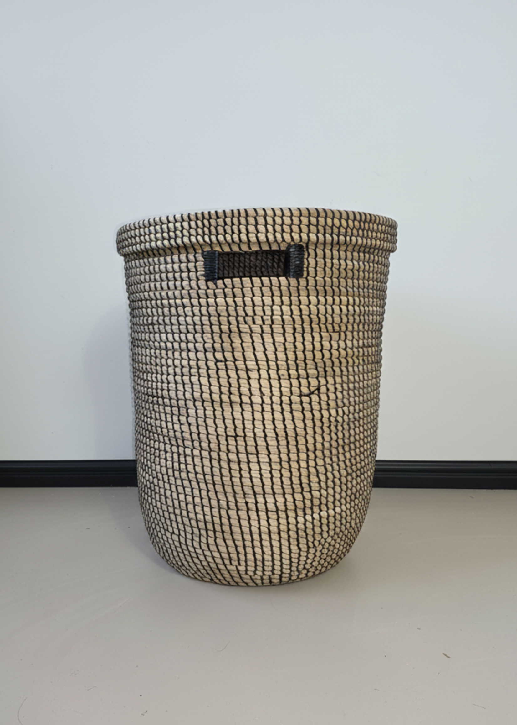 MAISON SUKU Rieten Wasmand & Opbergmand Zwart