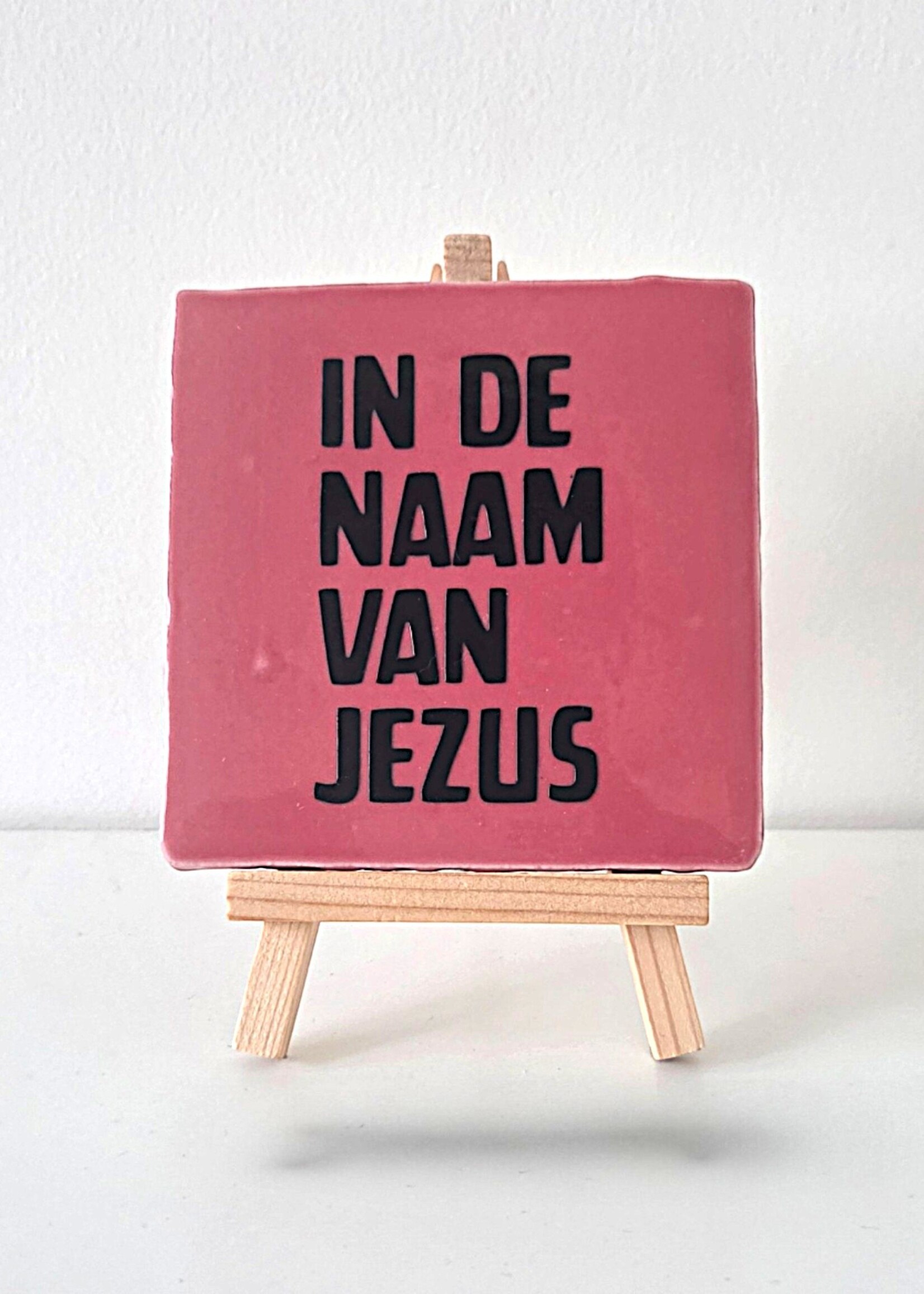 Tegel Quotes Tegel "In de naam van Jezus" – handgemaakt 10x10 cm
