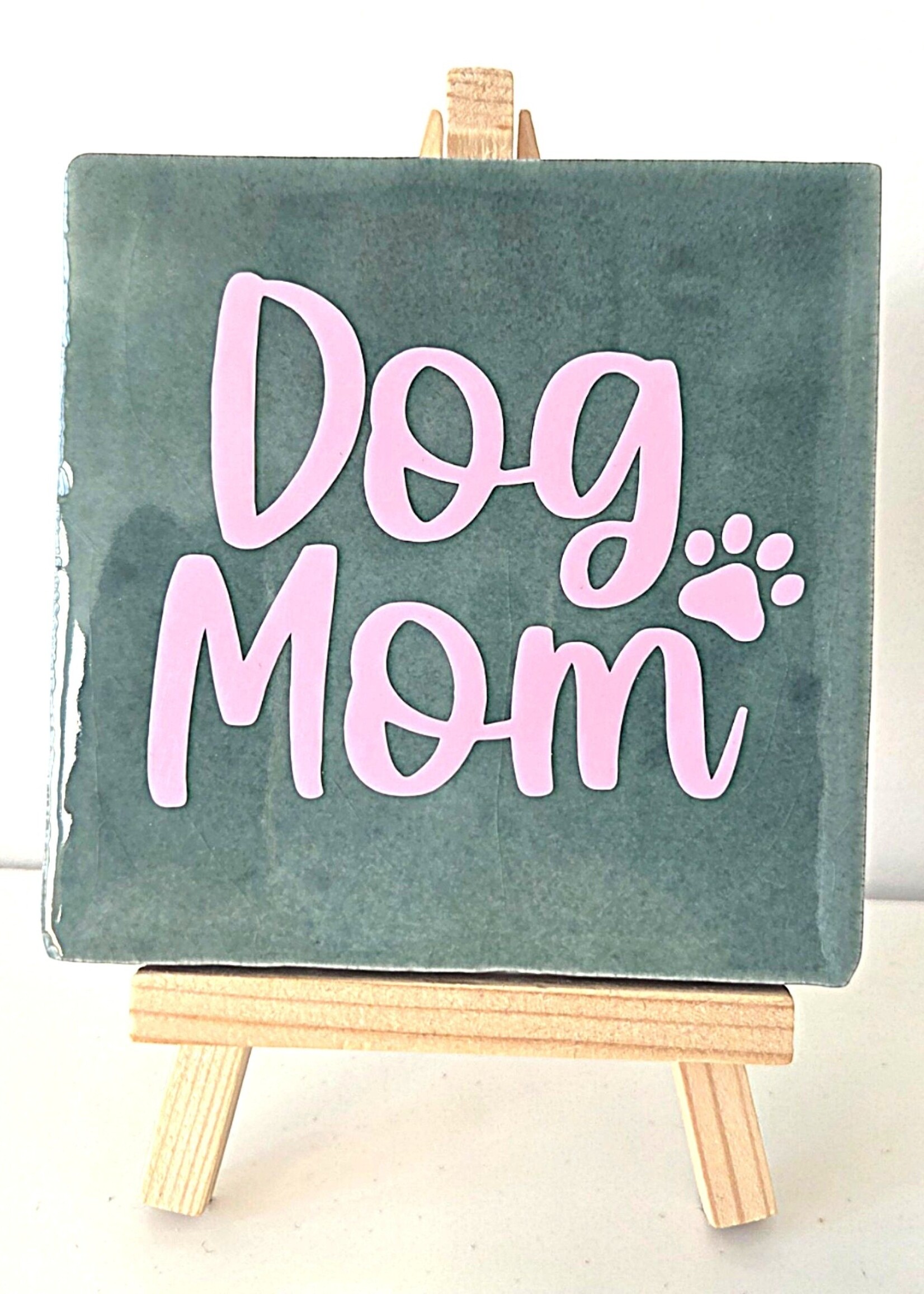 Tegel Quotes Tegel "dog mom" – handgemaakt 10x10 cm