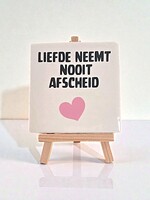 Tegel Quotes liefde neemt nooit afscheid - wit