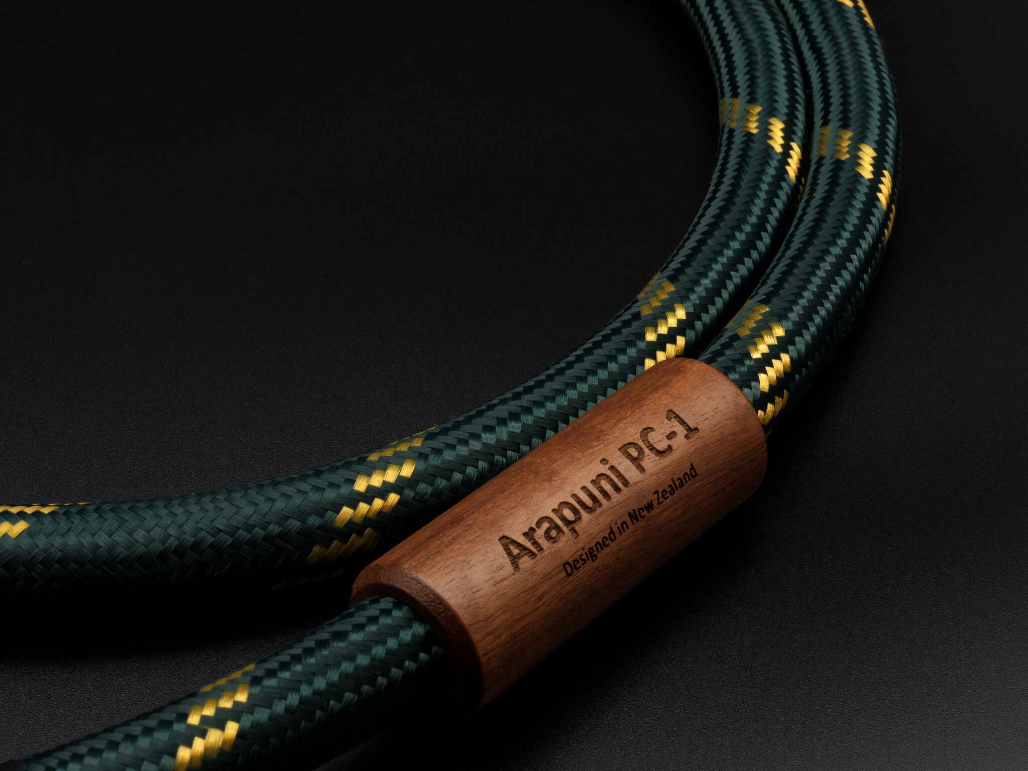 Montaudio ARAPUNI PC-1 - 2M POWER CABLE, foto 2 van 4