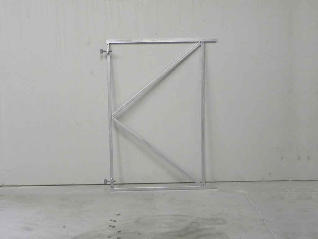 Verstelbaar poortframe 110x155cm vuurverzinkt met scharnieren