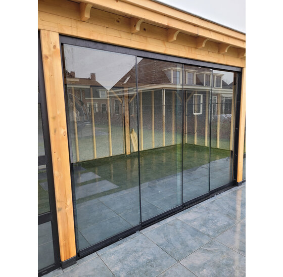 Glazen schuifpanelen 5150x2240mm