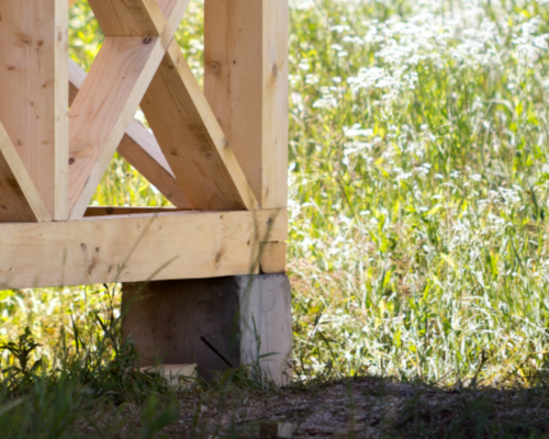 Wat is beter: betonpoer of schroeffundering?