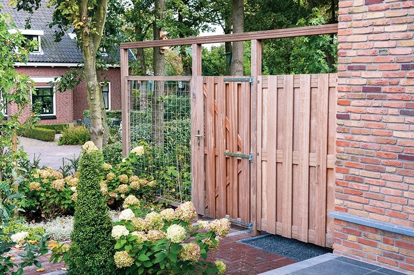 Hardhouten tuindeur 100x180 cm geschaafd met stalen frame