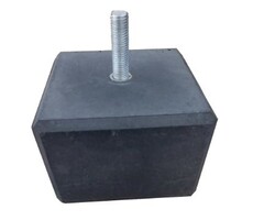 Betonpoer 15x15x10 cm met draadstang M12 en facetrand
