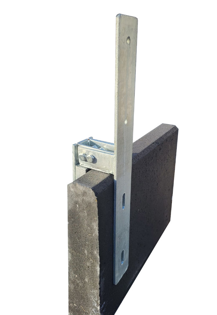 Muuranker verstelbaar 140-210 mm, 600x70 mm, staal 6 mm dik