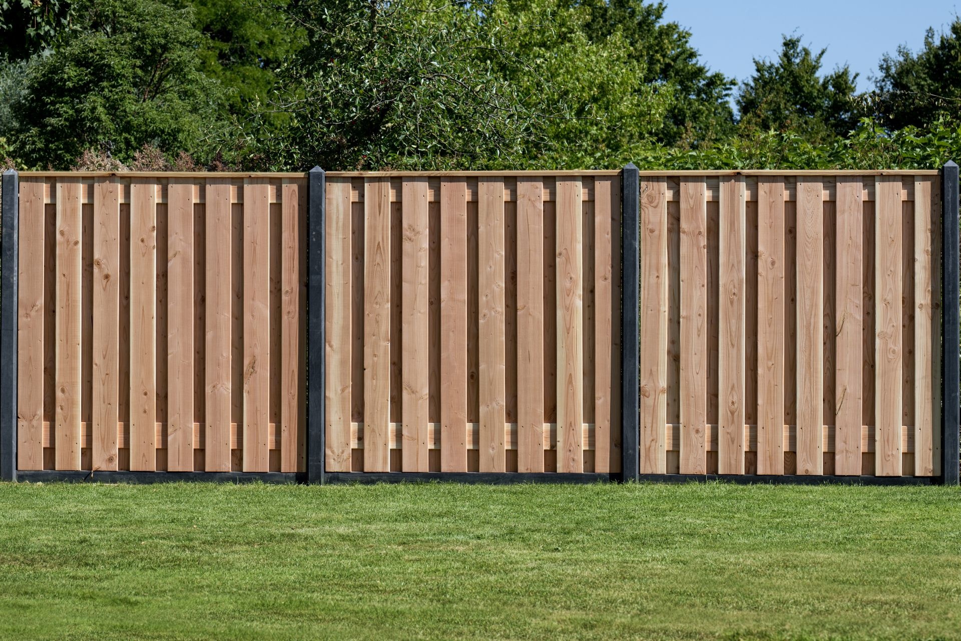 Betonpaal 10x10 cm antraciet met diamantkop voor hout-beton schutting