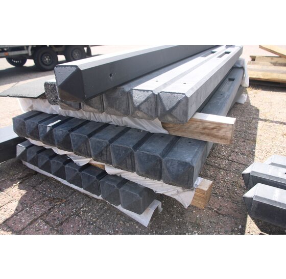Betonpaal 10x10 cm antraciet met diamantkop voor hout-beton schutting