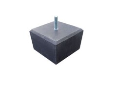 Lage betonpoer met fijne facetrand 195x195mm, hoogte: 120mm (excl. plaatje)