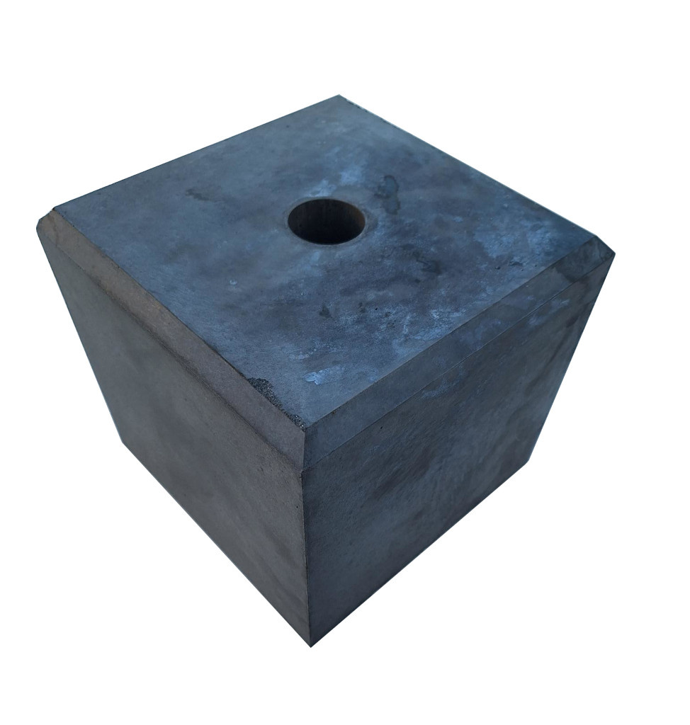 Betonpoer 22x22x20 cm met gat - fundering voor schutting en overkapping