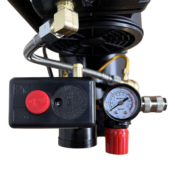 Stille compressor 48 dB olievrij 6 liter 8 bar 550W Kibani Ecoline