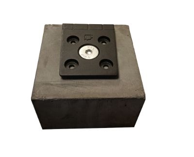Cobblit koppelstuk 130x130 mm betonpoer M16 met set