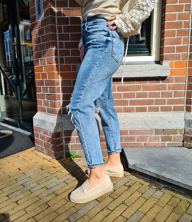 Cup of Joe COJ Mom Jeans Lynn LIGHT Blue Destroyed