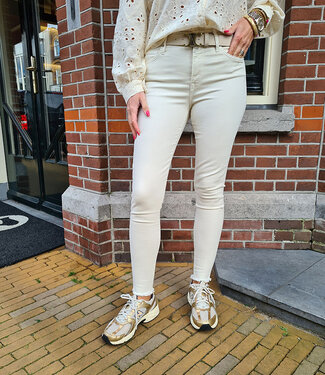 Cup of Joe COJ Skinny Jeans Lina Ruffle Ankle Offwhite