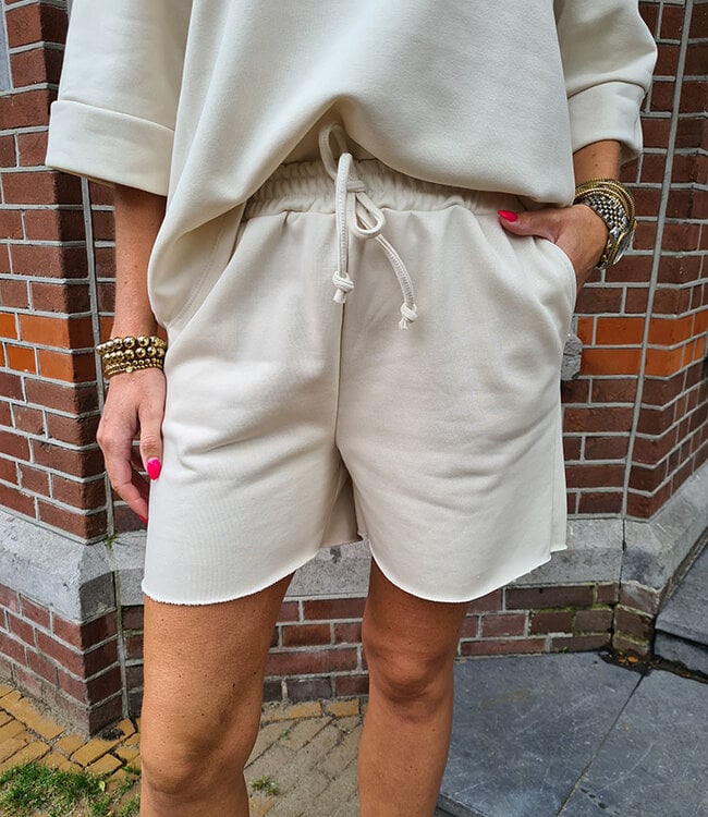 Comfy Short Beige