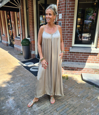 Lange Zijdelook Dress Gold