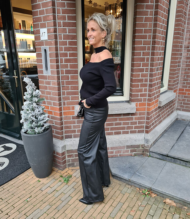 Cut-Out Trui Zwart