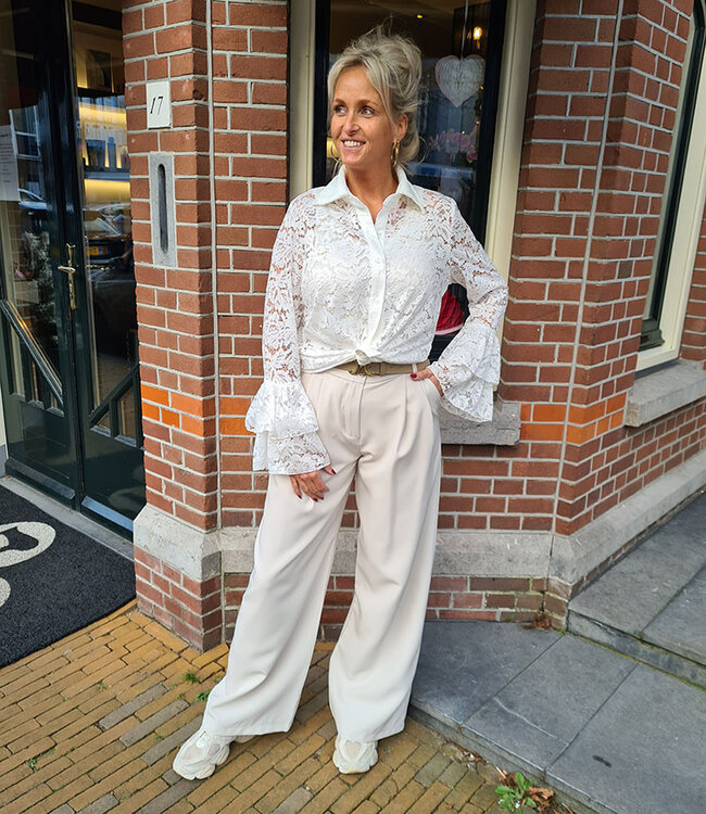 Ambika Kanten Doorknoop Blouse Offwhite