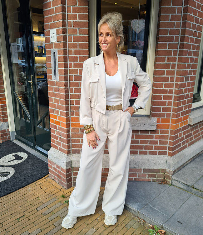 Ambika Cropped Blazer Crème