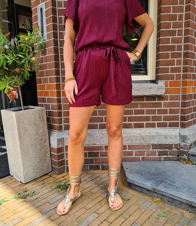 Plissé Short Shimmer Bordeaux
