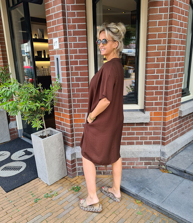 Azzurro Basic Oversized Vhals Dress Donkerbruin