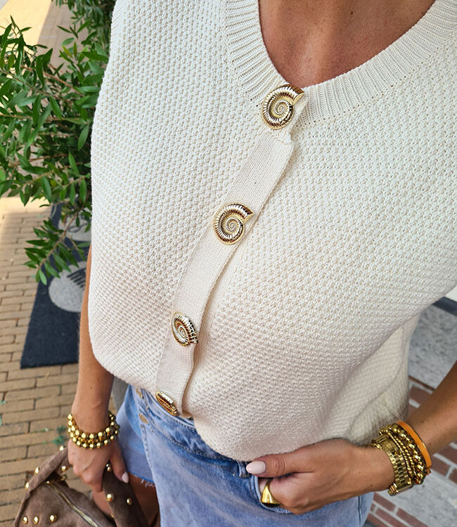 Gebreid Vestje Crème Gouden Schelpknopen
