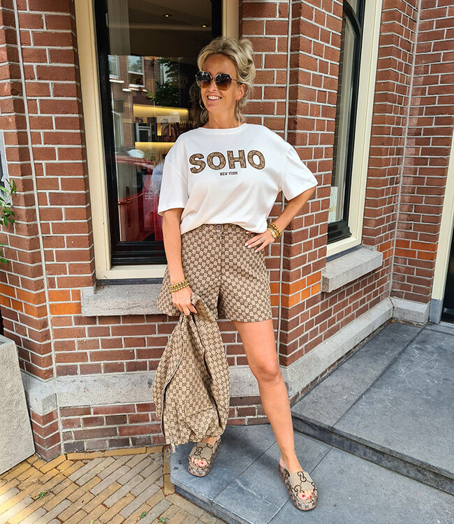 Ambika Tee SOHO Wit/Motief