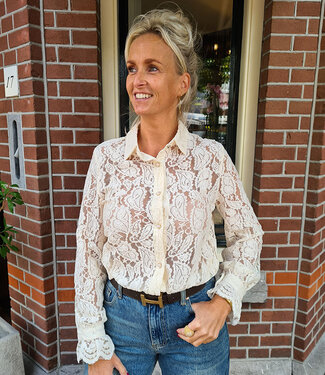 Lace Doorknoop Blouse Crème