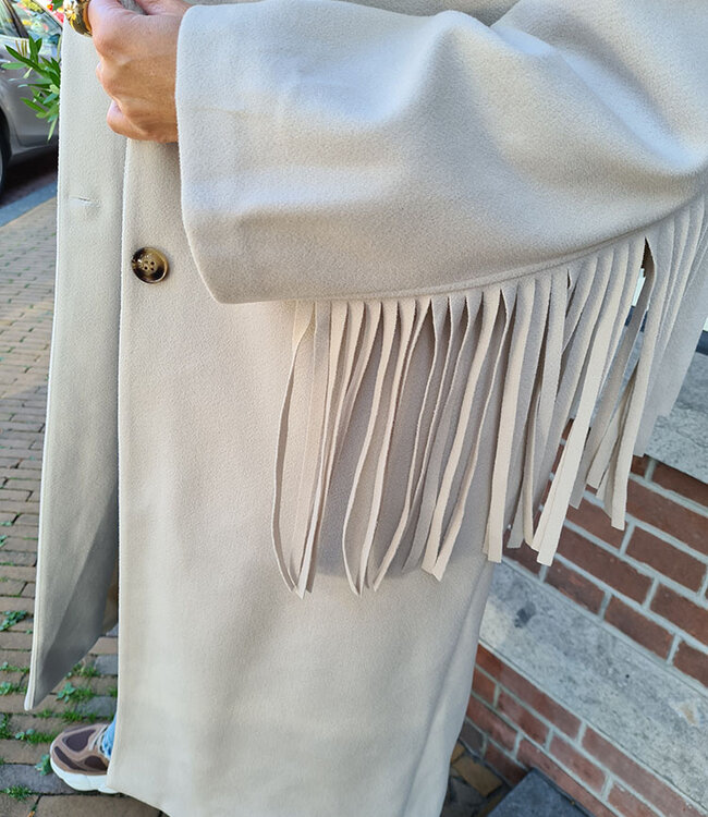 Oversized Mantel Crème Franje