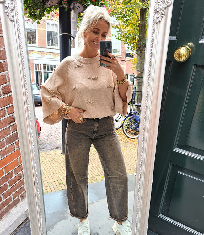 Oversized Trui met strikjes Beige