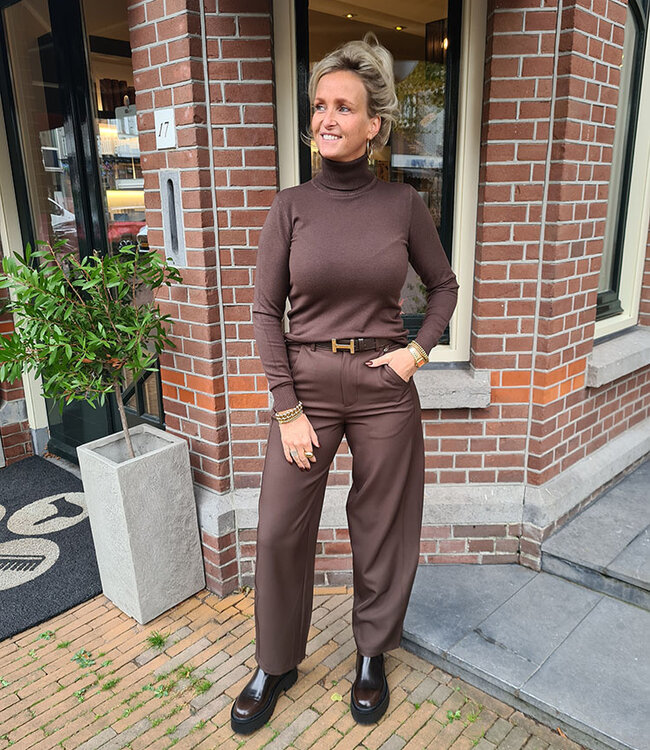 Basic Col Longsleeve Donkerbruin