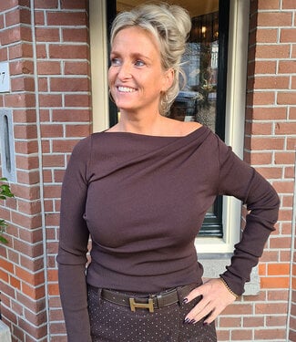Asymmetrische Hals Longsleeve Donkerbruin