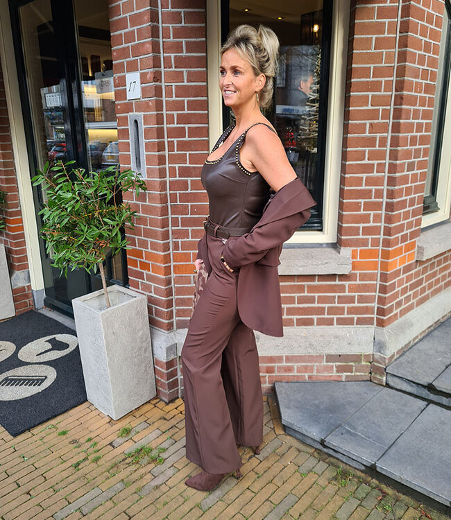 Lederlook Body met Studs Donkerbruin