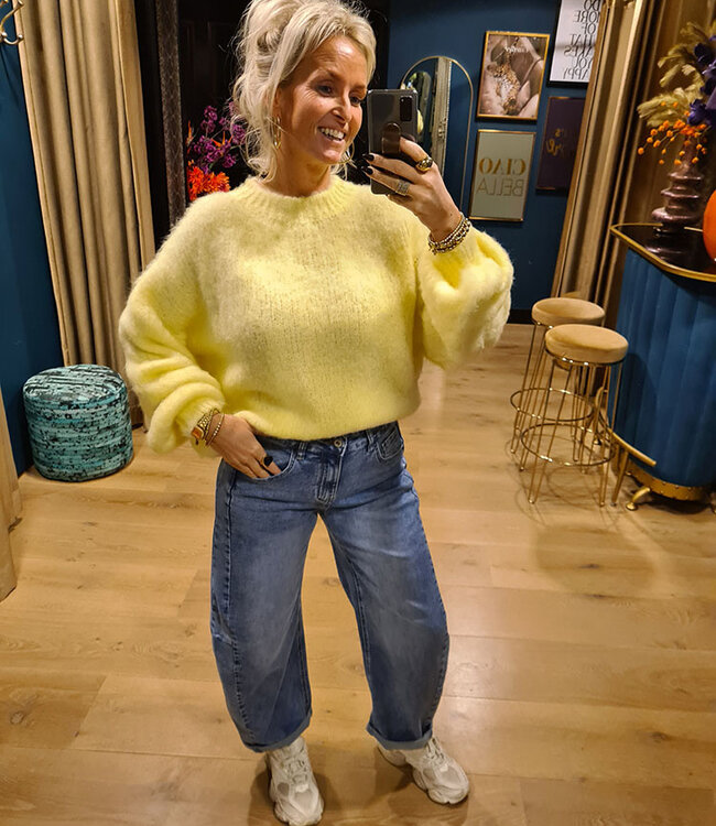 Ambika Fluffy Knit Trui Geel