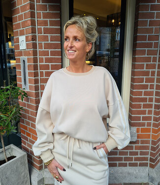 Azzurro Luxe Sweater met Bies Beige