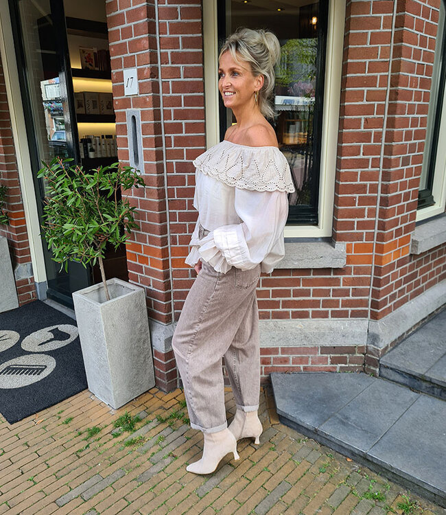 Offshoulder Blouse Broderie Beige