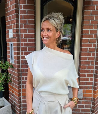 Schuine Hals Knit Top Crème