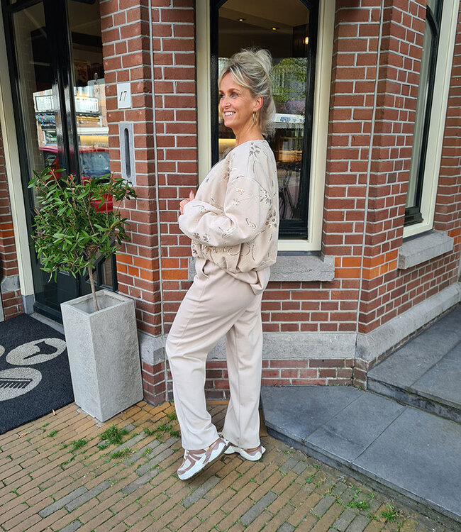 Suedelook Bomber Jacket met Shimmer Crème