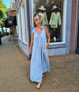 Azzurro Lange Dunne Denim Dress