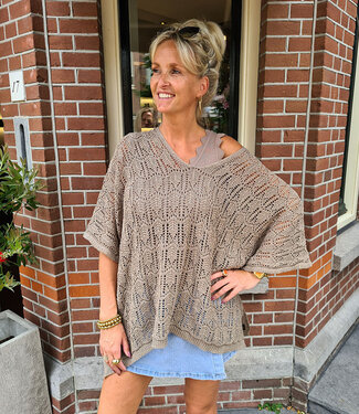 Teatro Knit Trui Poncho Vhals Taupe