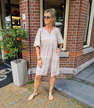 Azzurro Leopard Dress Vhals Soft Beige Tinten