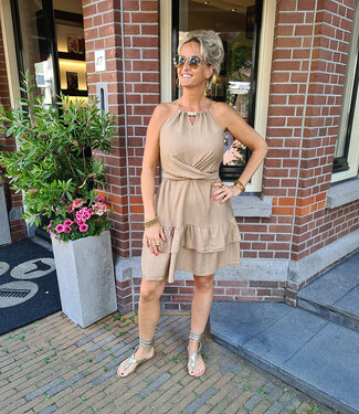 Halterjurkje met Strikdetail Camel
