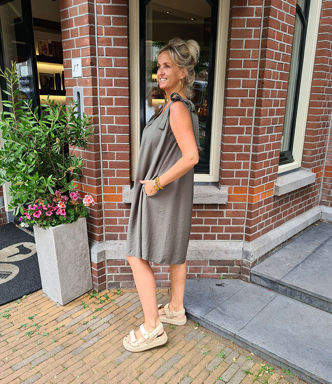 Azzurro Medium Dress met Strikjes Armygroen